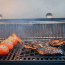 Pack Weber Crafted Pour Barbecue Weber Spirit Entre 2016 Et 2022 20 Pack Weber Crafted Pour Barbecue Weber Spirit Entre 2016 Et 2022 -BarbuArt Boutique 7670 grille weber ambiance viande min 2 1