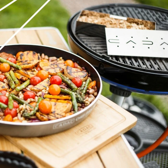 Boite De Fumage Smokerbox Pour Barbecue Cadac Au Charbon Et Au Gaz 4 Boite De Fumage Smokerbox Pour Barbecue Cadac Au Charbon Et Au Gaz – Image 3