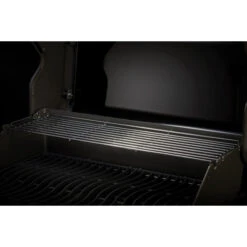 Barbecue à Gaz Napoleon Rogue 425 + Réchaud + Rôtissoire Incluse -BarbuArt Boutique rb425rsbpk 1 fr a barbecue gaz napoleon rogue 425 rechaud rotissoire grille supp